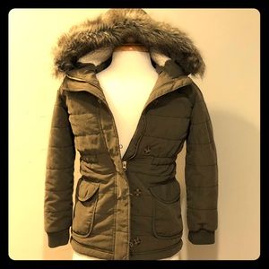 Old Navy Jackets & Coats - Old Navy fur hooded parka Old Navy Jackets & Coats - Old Navy fur hooded parka